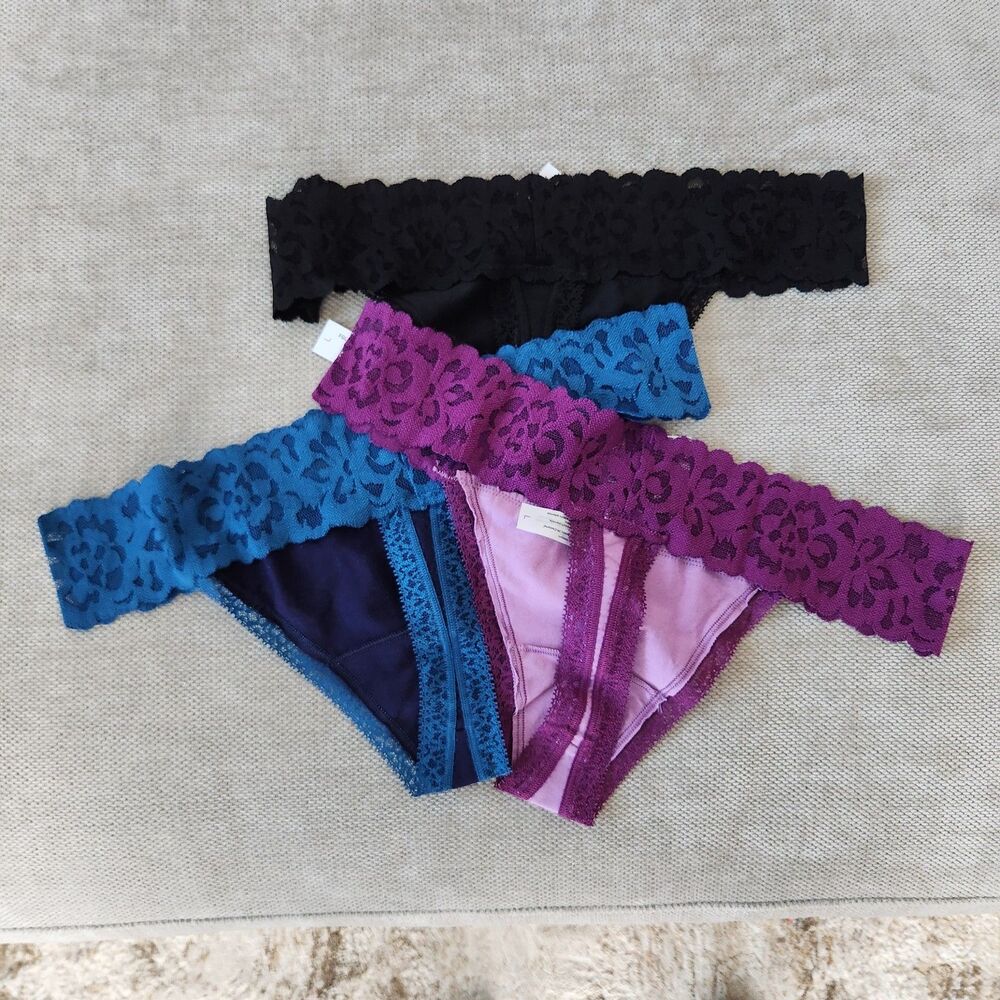 Adore Me Womens Large Multicolor Lace Thong Panties Pack of Three NWT‎